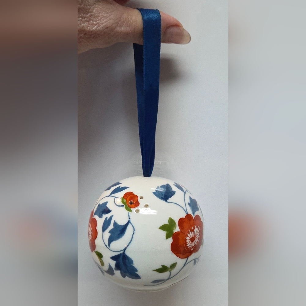 Counterpoint San Francisco Imari Porcelain 3" Potpourri Sachet Ornament Japan